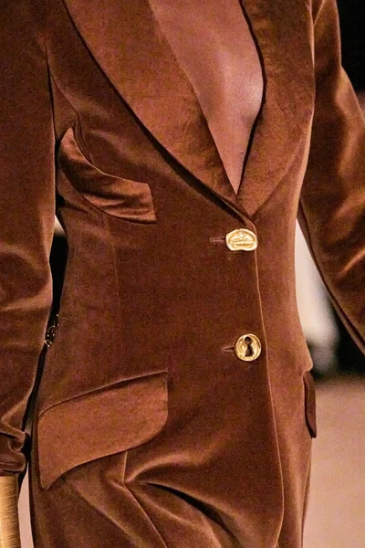 Look 72